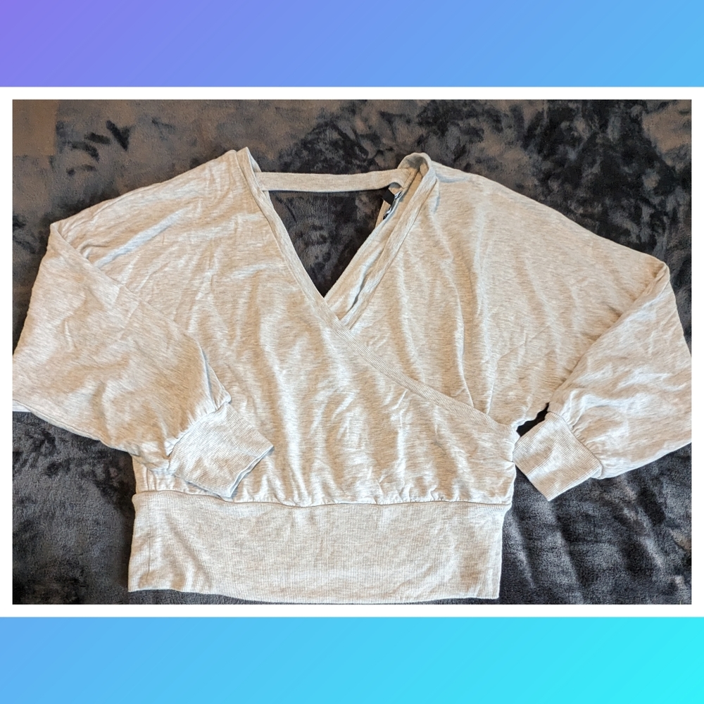Express Wrap Sweatshirt - Picture 3 of 10
